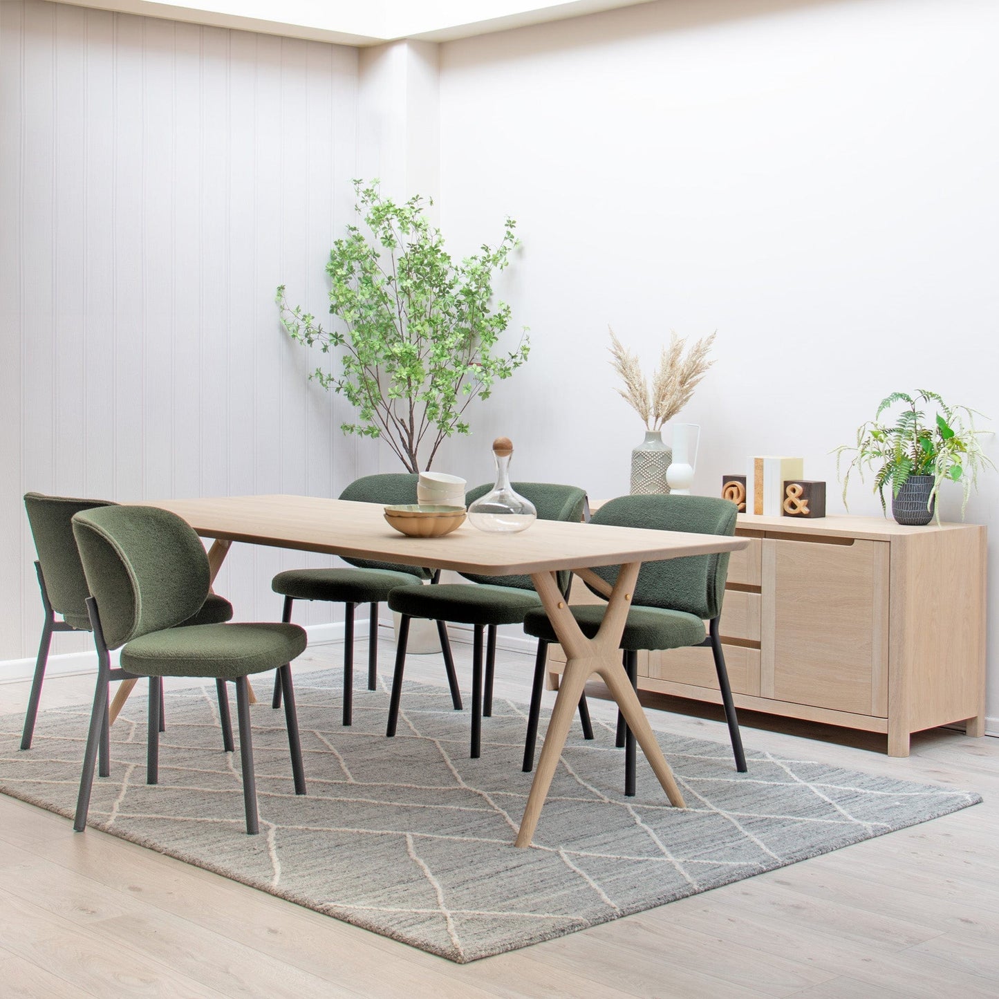 Bjorn - Dining Table