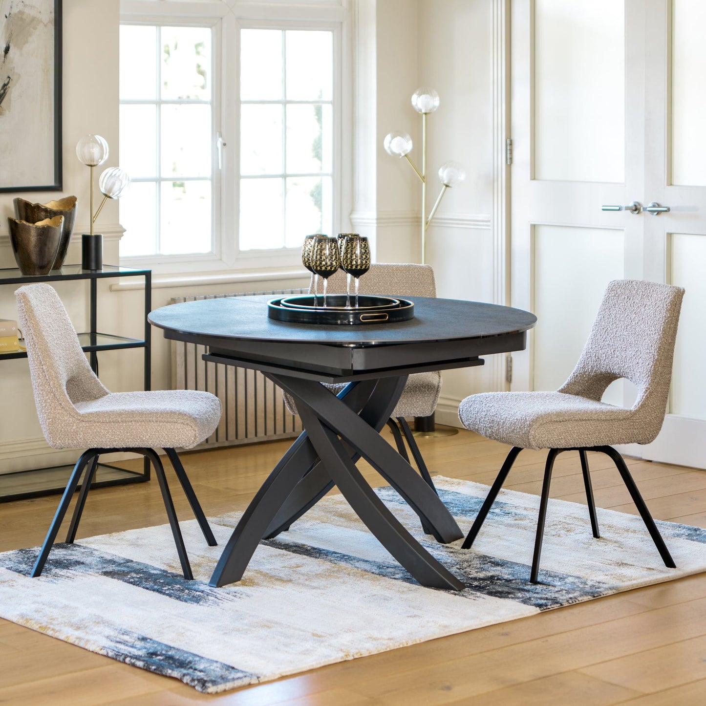 Latina - Extending Round Dining Table