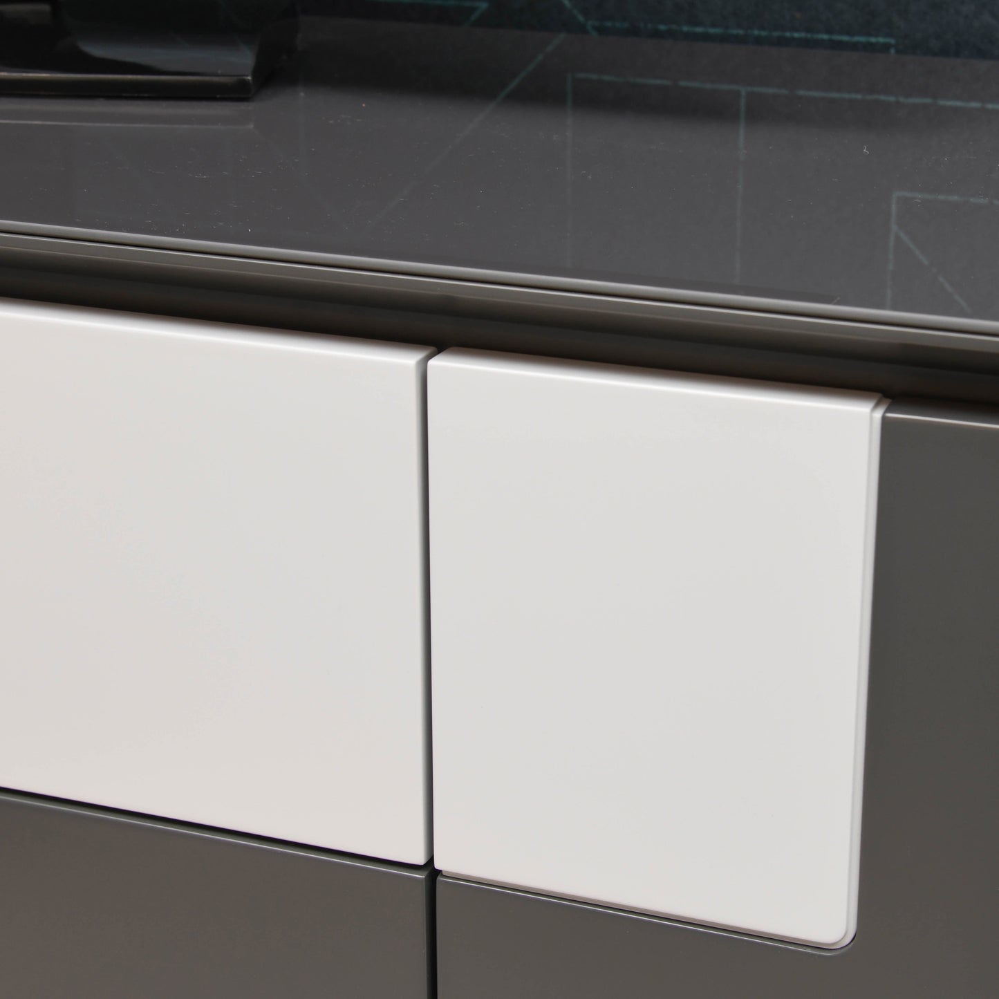 Sierra - TV Unit In Matte Lacquered Finish