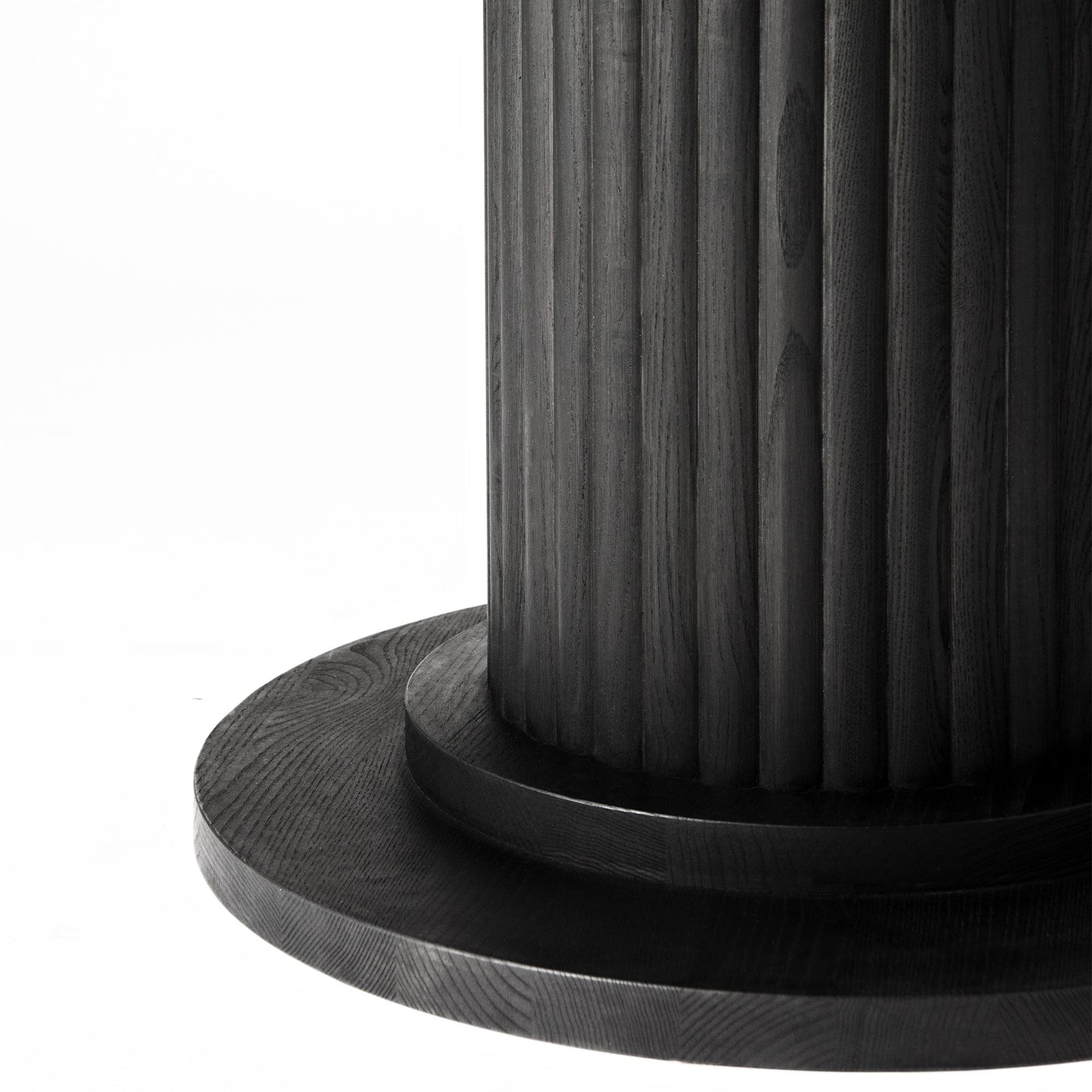 Thoren - Round Dining Table