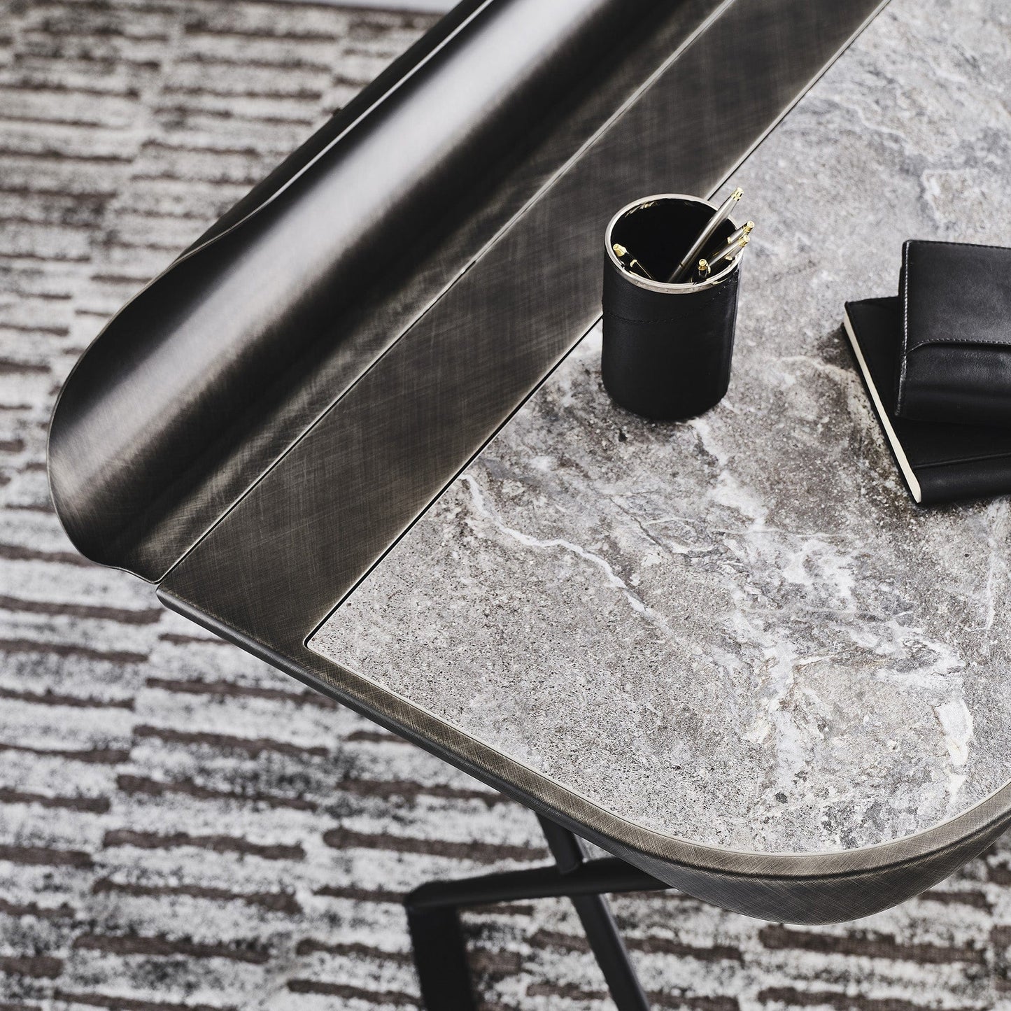 Cattelan Italia Cocoon - Desk In Keramik