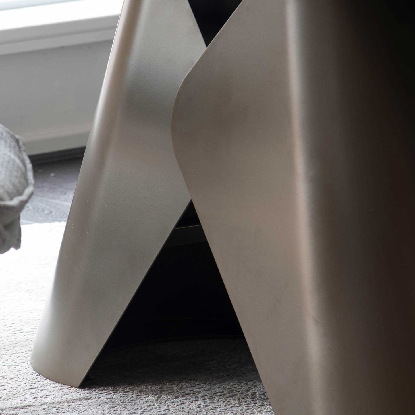 Verona - Extending Dining Table