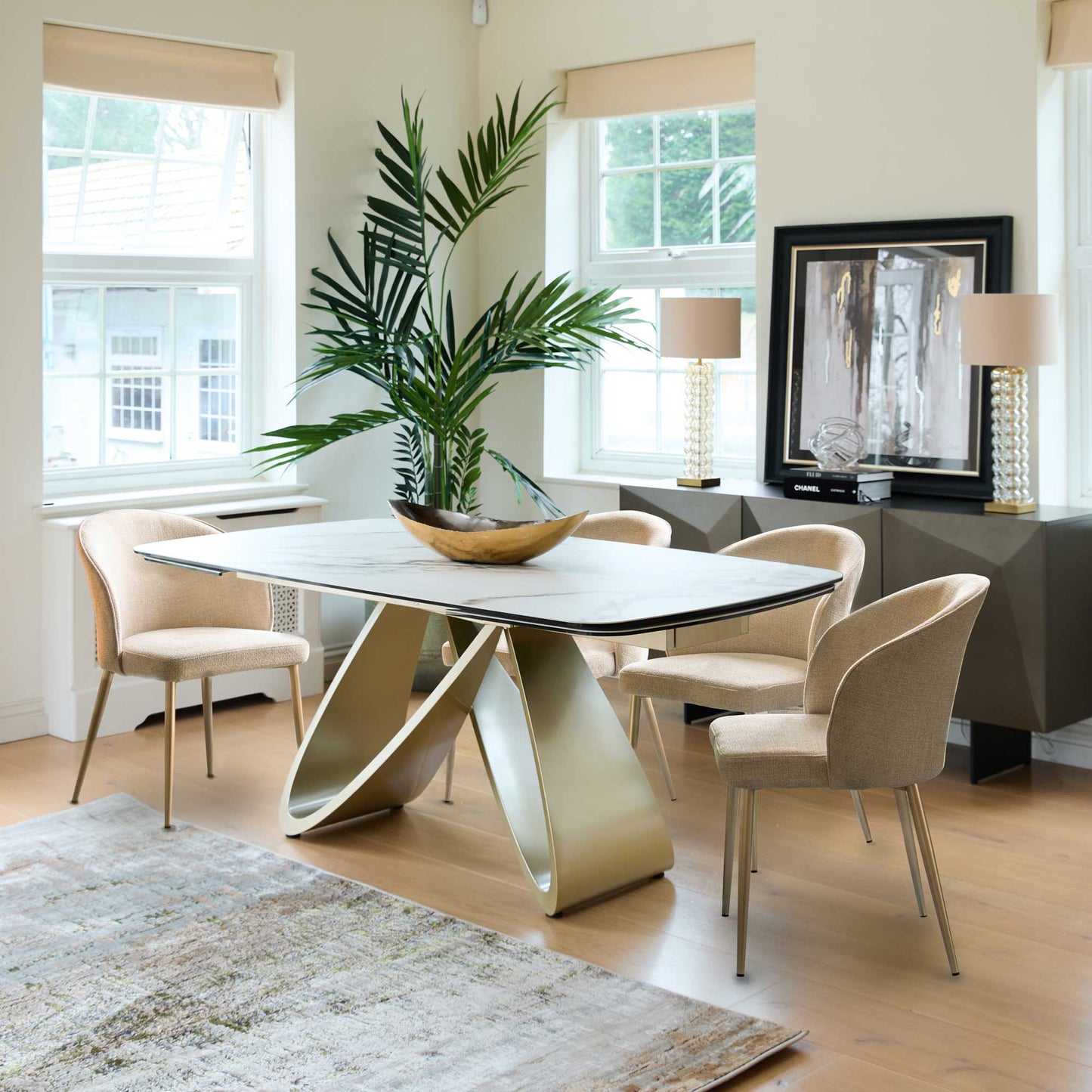 Majesty - Extending Dining Table