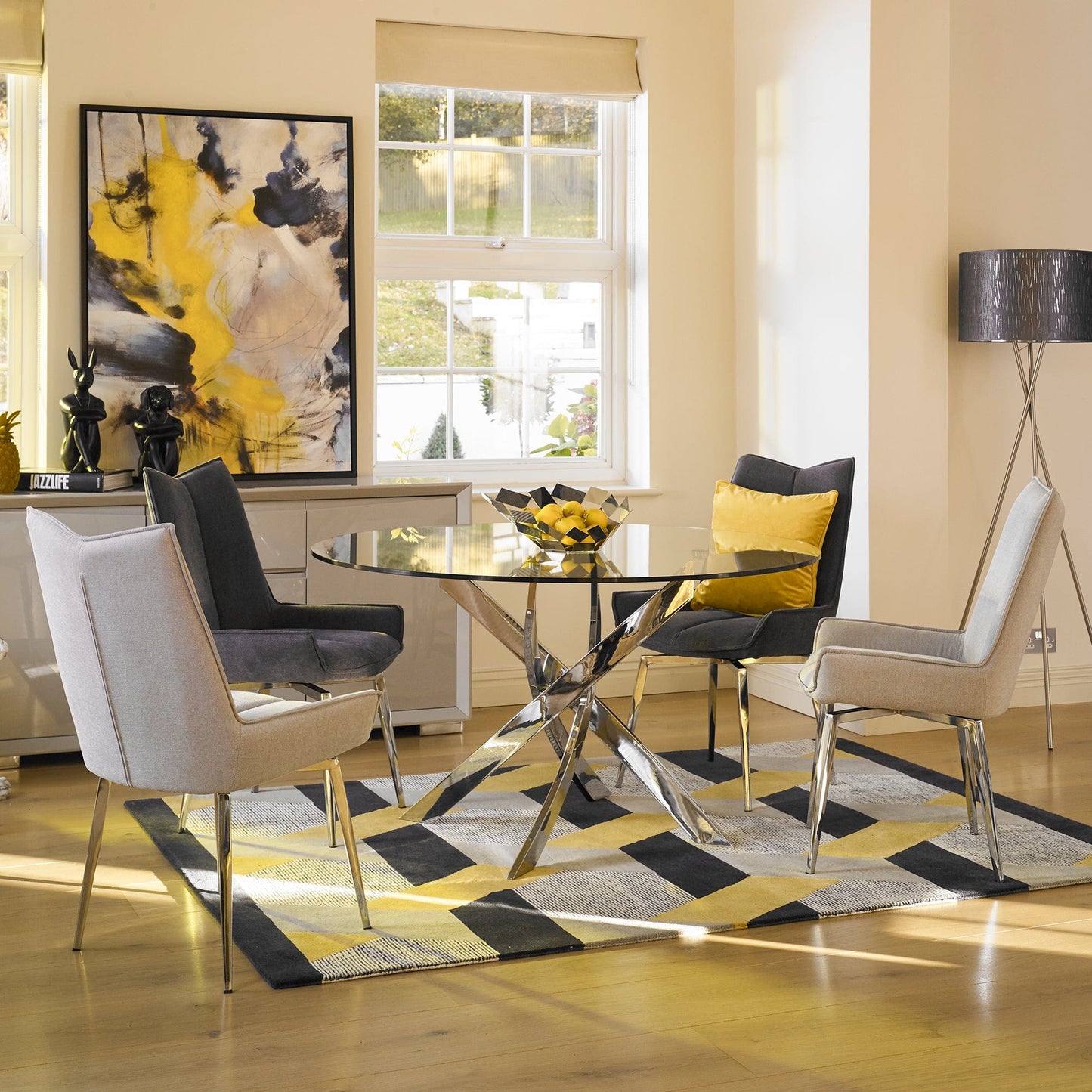 Puzzle - Round Dining Table, Glass Top